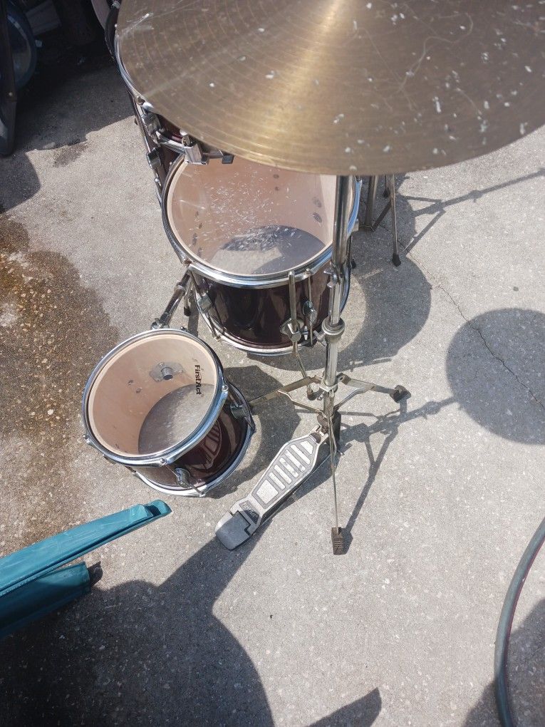 First Act Drum Set 3