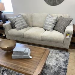 PARKLYNN SOFA