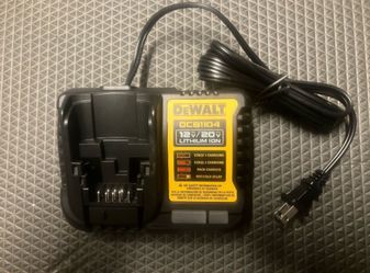 New DCB1104 DeWalt Charger 4amp Two Stage