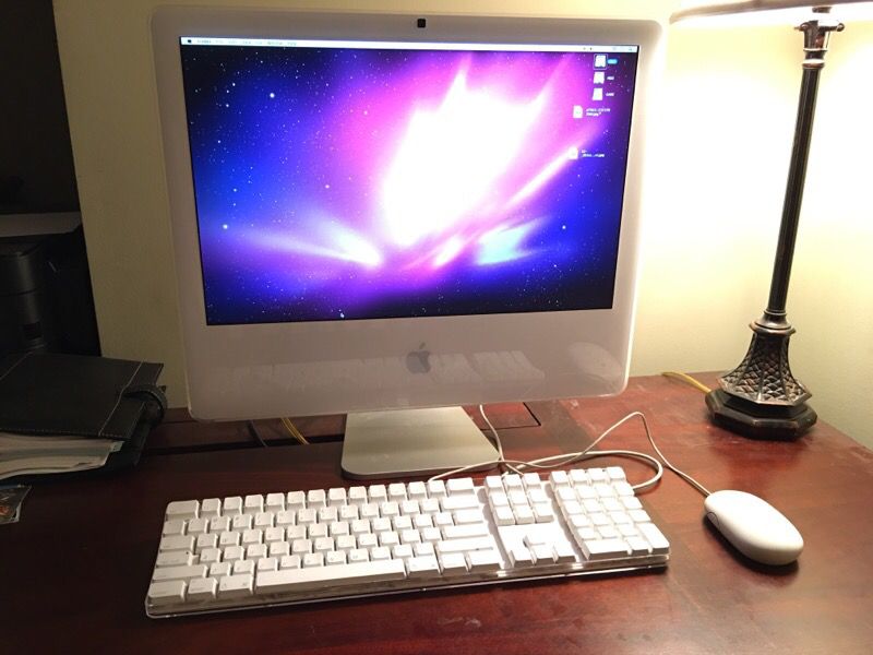 Apple iMac 2.16 GHz Intel Core 2 Duo