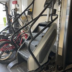 MATRIX STAIR CLIMBER🔹WORKOUT FITNESS GYM EQUIPMENT 