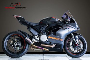 2025 Ducati Panigale V2 S