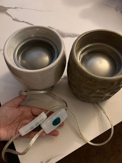 TWO Yankee Candle Warmer 