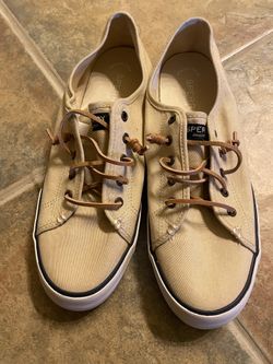 Woman’s Shoes 
