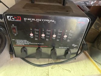 DSR Industrial Series Battery 12v/6v charging station