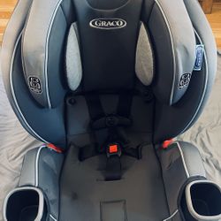 Graco extend2Fit 3-in-1 Car Seat - Bay Village