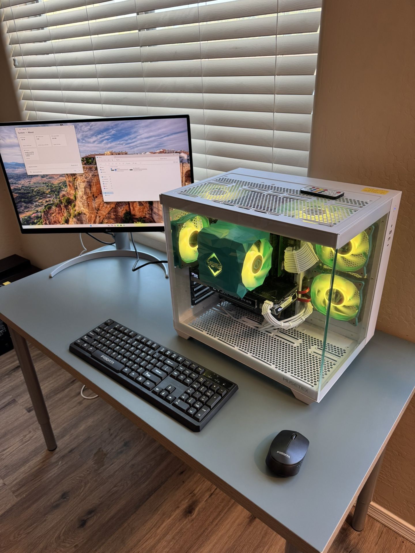 i7 Extreme Desktop With 32gb Ram, 8gb Video Card, 4K Monitor