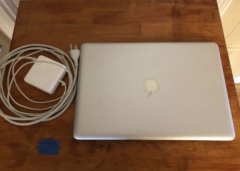 APPLE MacBook Pro 15”