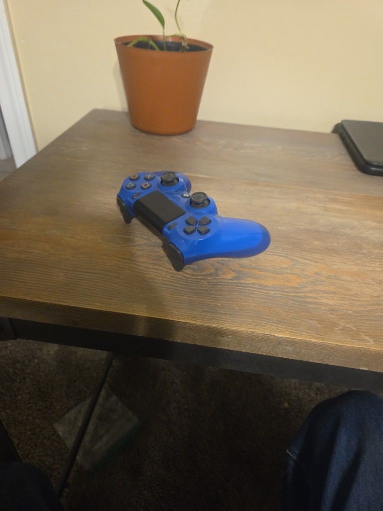 Blue Ps4 Controller