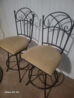 2 Swivel Bar Height Chairs