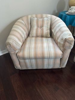 Upholstered Barrel Accent Chair with Pillow