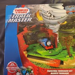 Thomas And Friends Twisting Tornado Set - New