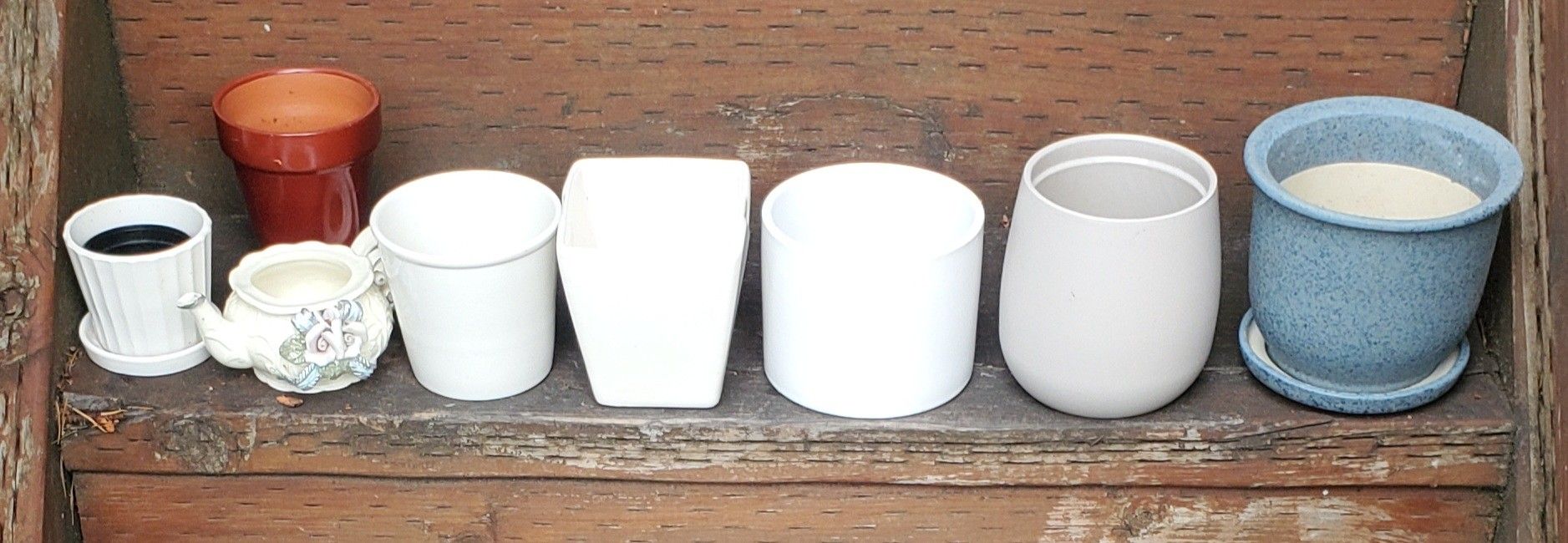 house plant pot lot , various sizes, small, refer to pictures