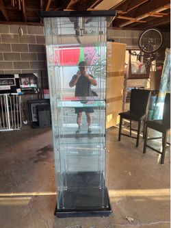 Glass display cabinet