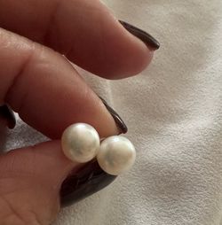 Vintage 14k Gorgeous 8mm South Sea White Pearl Stud Earrings