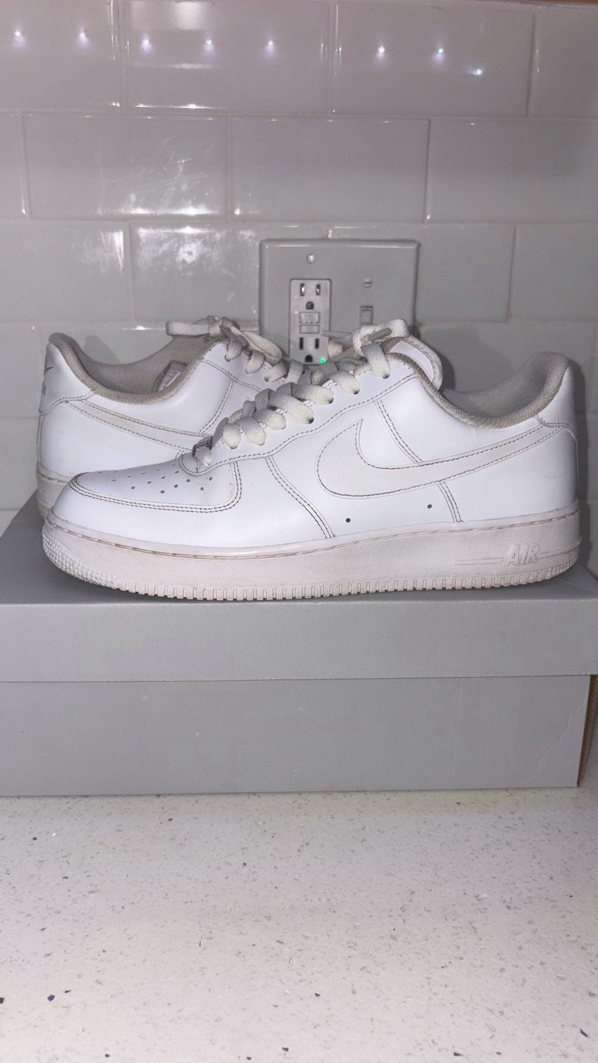 Air Force White Size 10