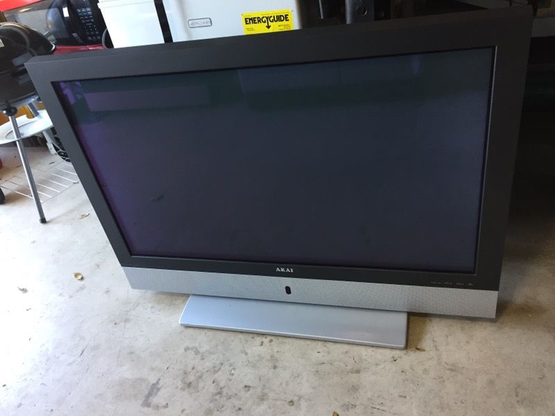 42" AKAI Plasma TV. Works great, missing remote. Model is PDP4225M. PRICE IS FIRM. Negotiators get no response. Near Seaworld.