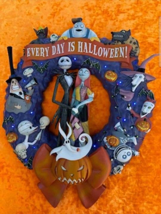 The Hamilton Collection Disney Nightmare Before Christmas Halloween Wreath 18"