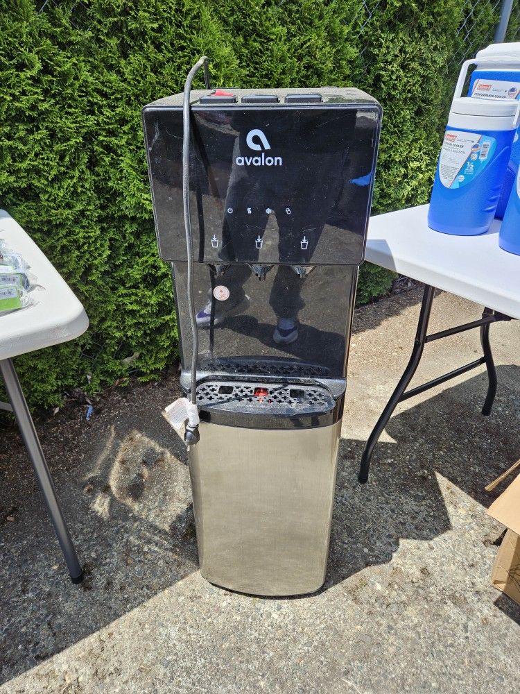Avalon Bottom Loading Water Cooler