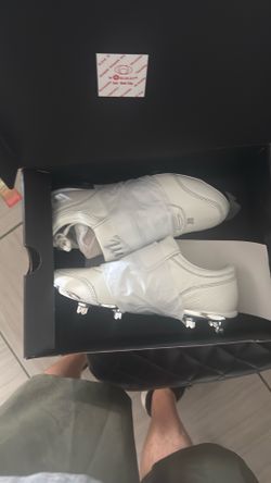 Marucci Metal Baseball Cleats – White – Brand New in Box