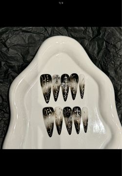 Gothic Cross Press-On Nail