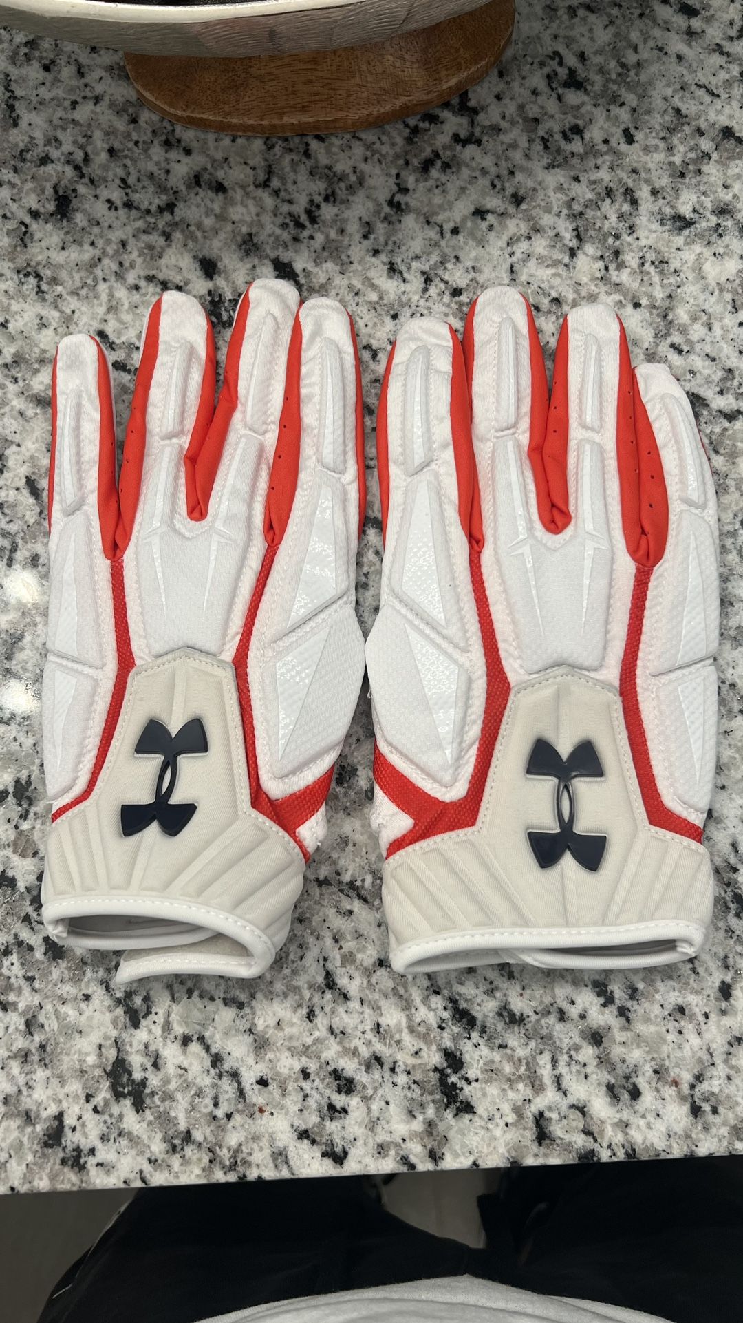 Auburn College Gloves