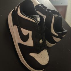 Nike pandas  Size 7c