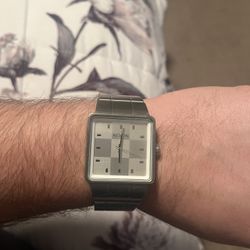 NIXON THE Quatro Quartz Men's Watch Color Silver Analog Stainless Steel From JPN Used New Battery Good Condition 