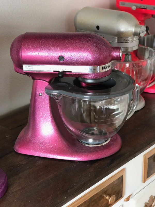 Light Pink Kitchen-Aid Mixer - Gil & Roy Props