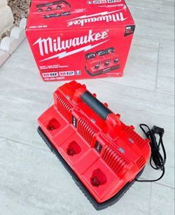 Milwaukee M18 and M12 18V & 12V 6 Port Sequential Rapid Charger