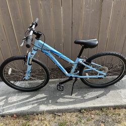 Kids Girl, Specialized  Mountain Bike