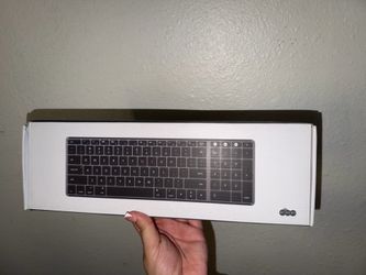 Wireless slim keyboard