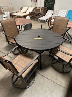 New 5 Pcs Outdoor Patio Round 47” Dining Table and 4 Swivel Chairs