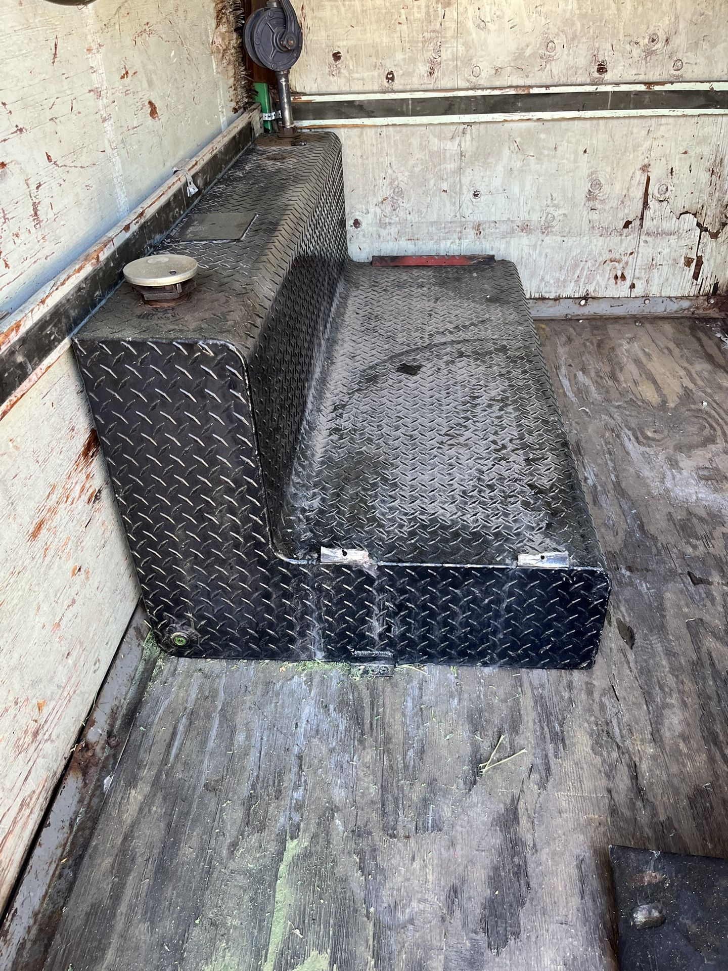92 gallon diesel auxiliary tank