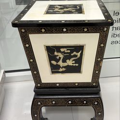 Chinese style furniture and decorations