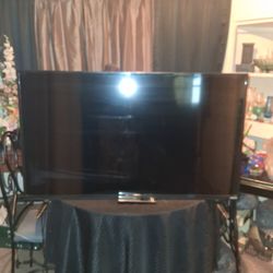 43In Vizio Flatsreen With Remote 