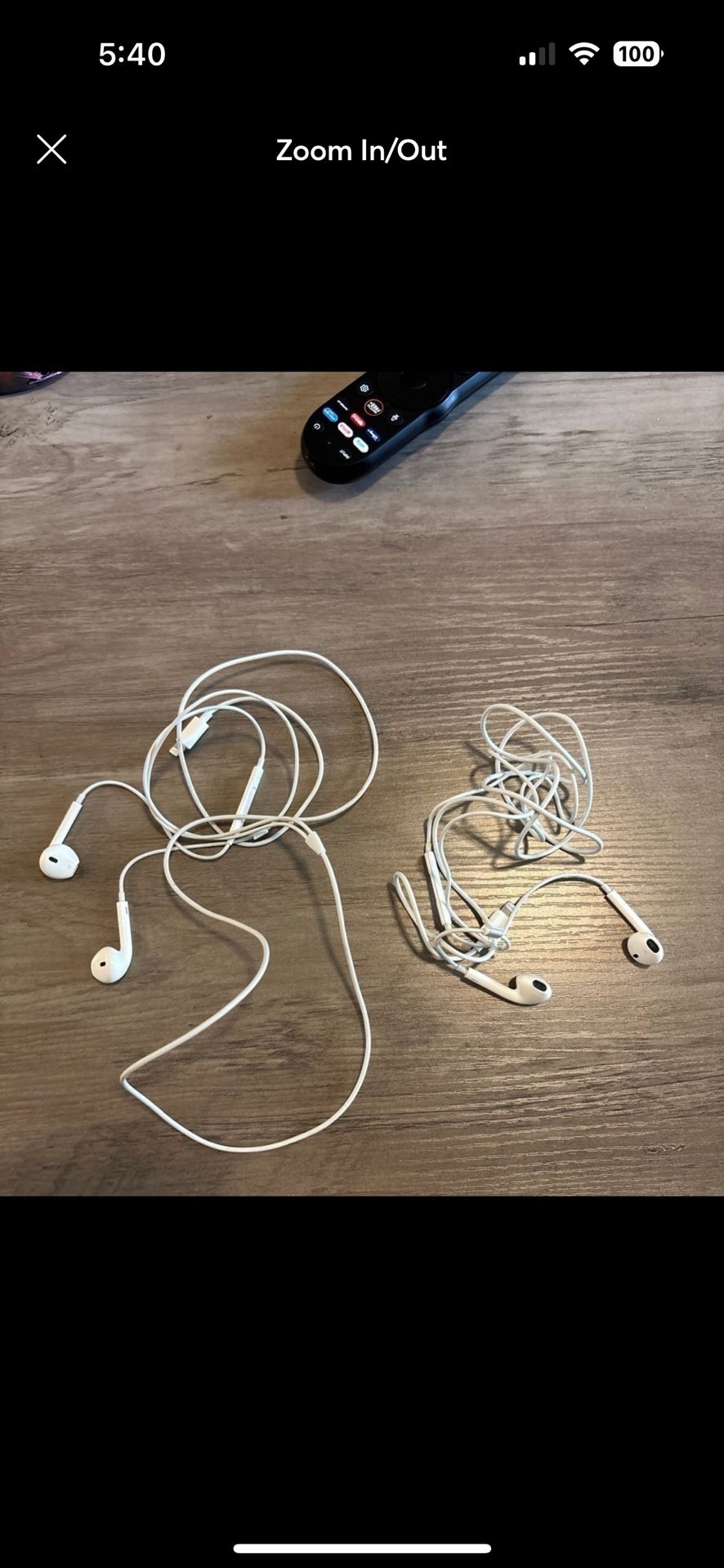 Apple Lightning EarPods (2 Count)