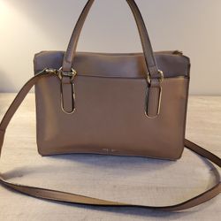 A Beautiful New West Purse  .     Size  .    13"×  11'x  5" . 