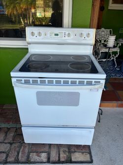 Hotpoint/GE Electric Range