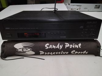 YAMAHA 5 DISC CAROUSEL CD PLAYER