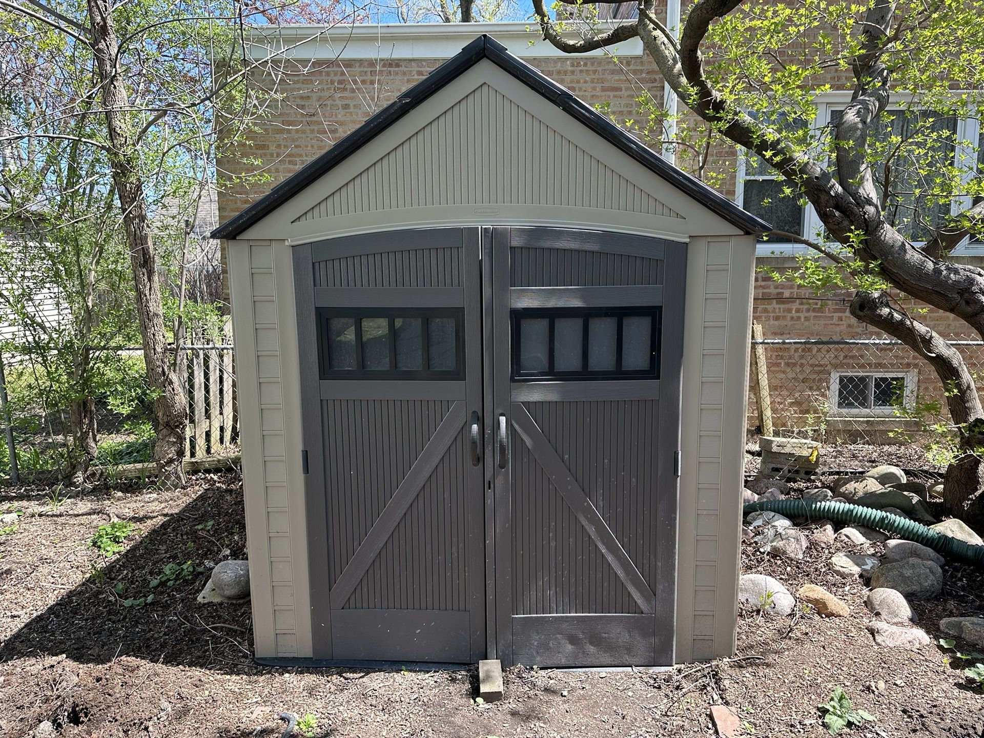 Rubbermaid Roughneck 7 ft. x 7 ft. Storage Shed