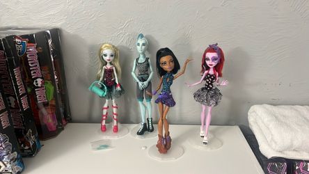 Monster High Dance Class lot of 4 dolls