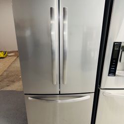 Frigidaire 31.5 in. 18 cu. ft. Counter Depth French Door Refrigerator in Fingerprint-Resistant Stainless Look