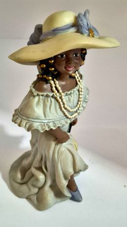 Resin Girl Figurine with Wide Brim Hat