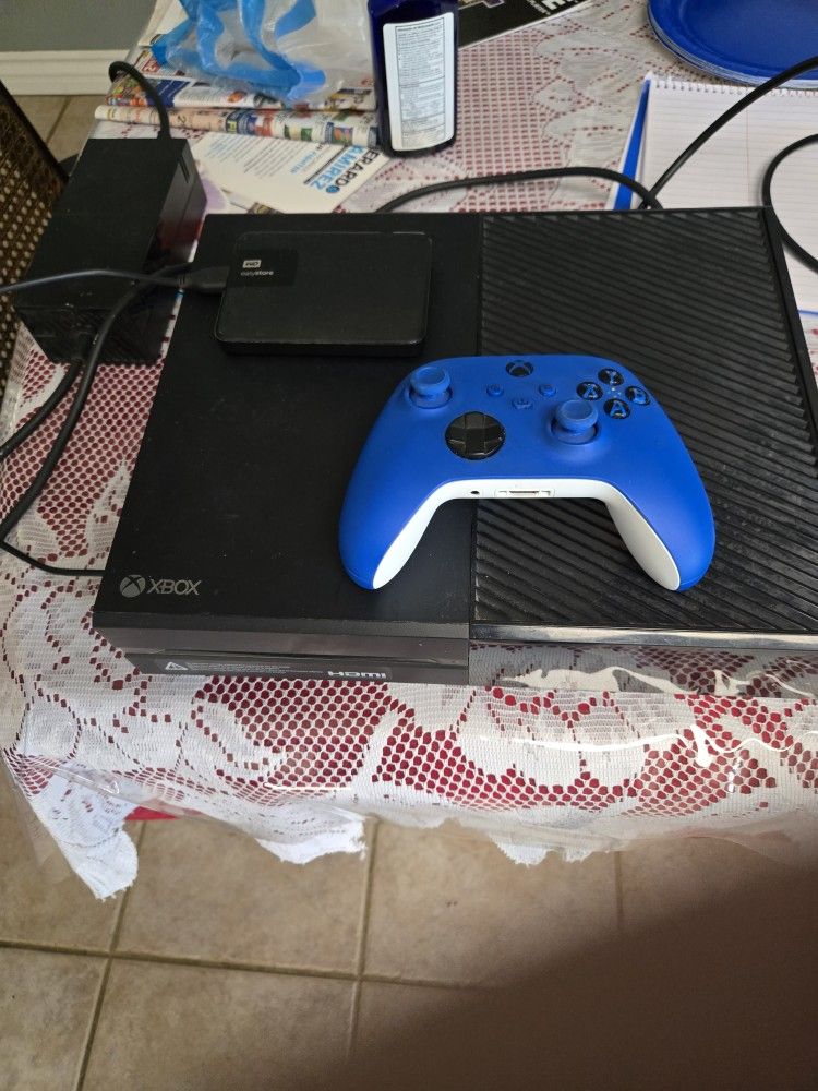 Xbox One Console W/Monitor Bundle