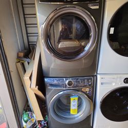 Electrolux Front Load Washer And Gas Dryer 