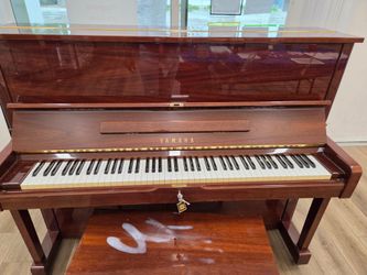 Yamaha U1 Piano