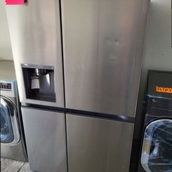 LG Side By Side Refrigerator 27 Cubic Feet
