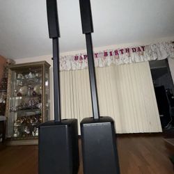 Pair QSC KC12 With Cover 