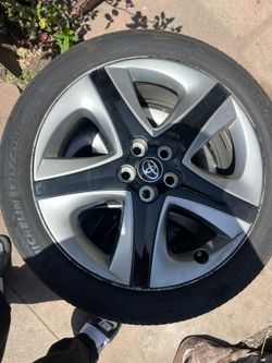 Toyota Prius 17” Rims Singles